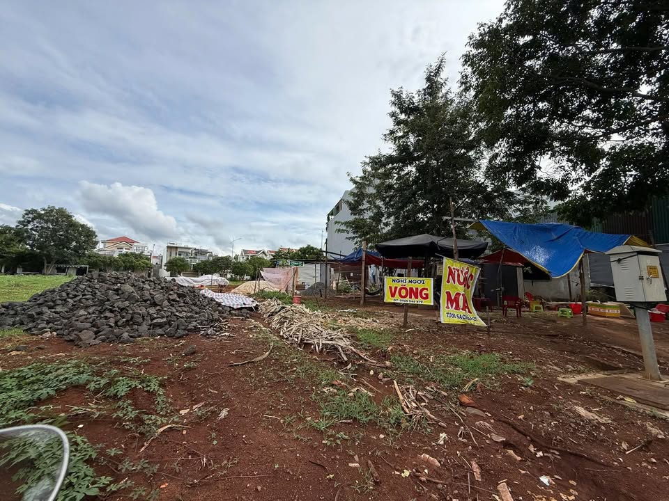 Nhà Phố Mặt Tiền Phan Bội Châu BMT 100m² - Mặt Tiền Kinh Doanh Vàng!