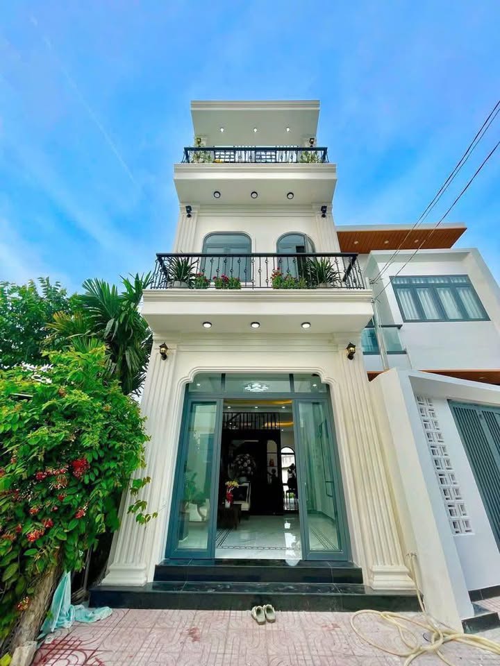 Nhà 2 Lầu Phường 5, Mỹ Tho 57m² - Sổ Đỏ Chính Chủ, Giá 3.9 Tỷ