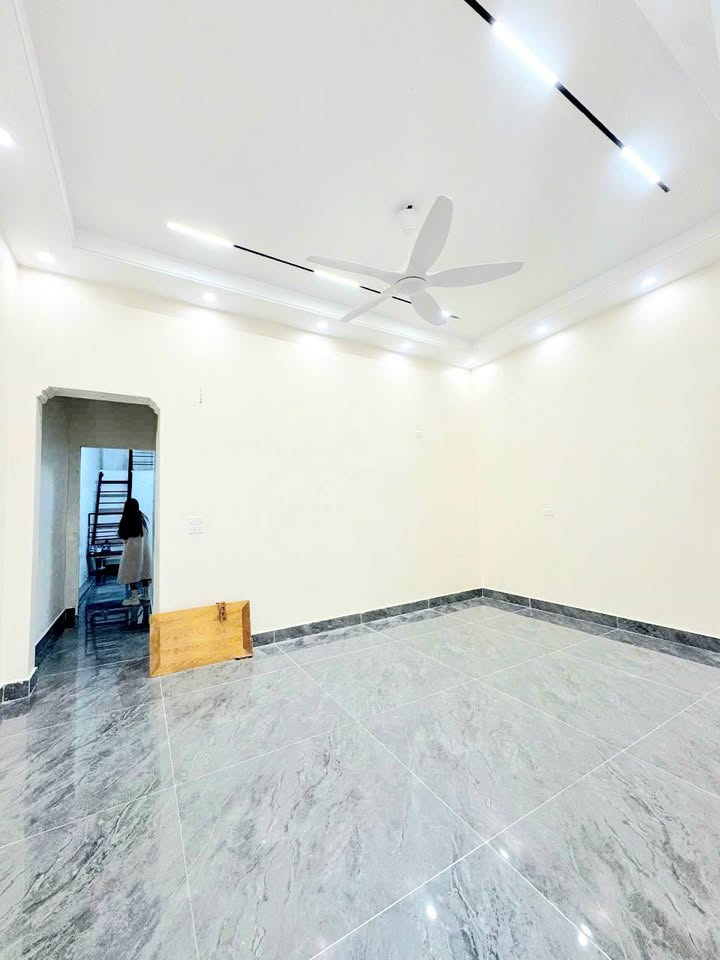 Nhà Mái Bằng 72m² Phường Nam Ngạn - Ô tô Đỗ Cửa, Giá 3.38 Tỷ