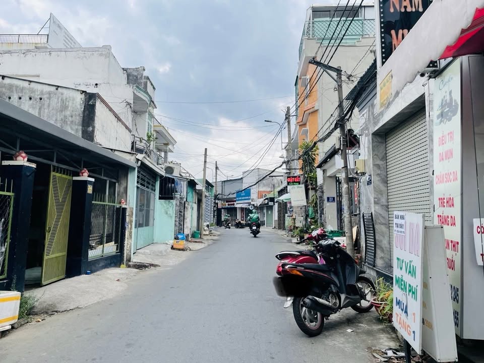 Nhà phố Linh Đông Thủ Đức 50m² 6.2 tỷ - Mặt tiền kinh doanh đắc địa!