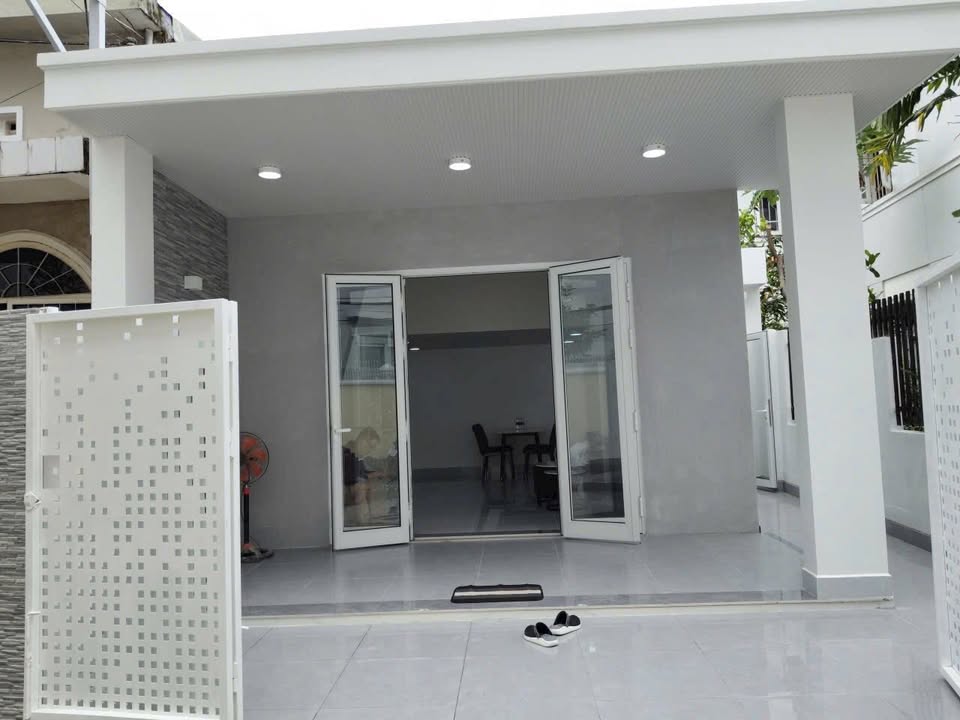 Nhà Riêng Cách Mạng Tháng 8, Cẩm Lệ 85m² - Ô tô vào tận nhà!