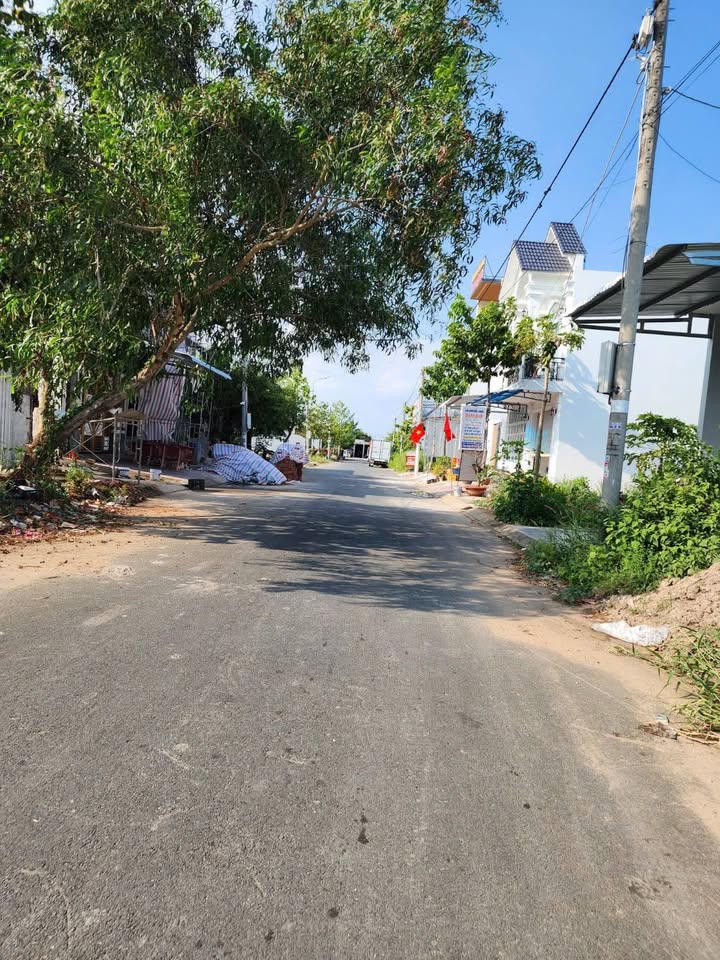 Đất nền Cà Mau 110m² giá 1.x tỷ - Sổ đỏ chính chủ!