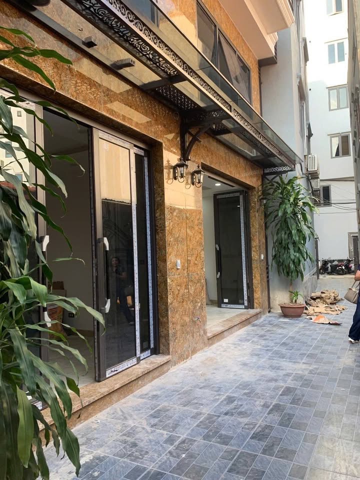 Nhà Riêng Giáp Nhị Hoàng Mai 300m² - Ô tô vào tận nhà!