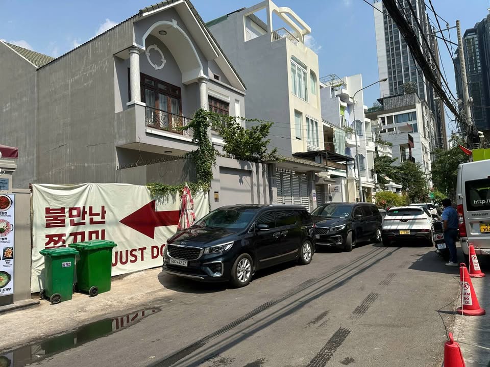 Nhà Phố Mặt Tiền Đường Số 09 Thảo Điền - Vị Trí Vàng, Dòng Tiền 20 Triệu/Tháng