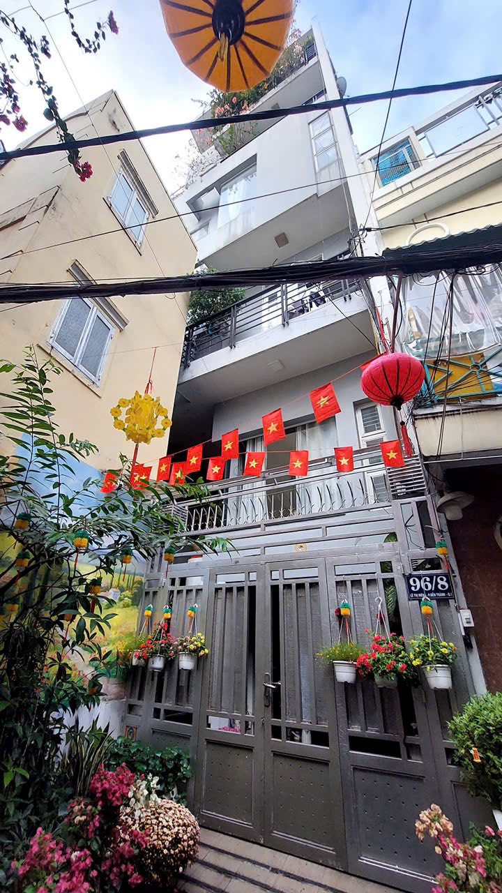 Nhà Phố 90m² Lê Thị Riêng, Quận 1 - 5 Tầng, Giá 25 Tỷ, Vị Trí Đắc Địa