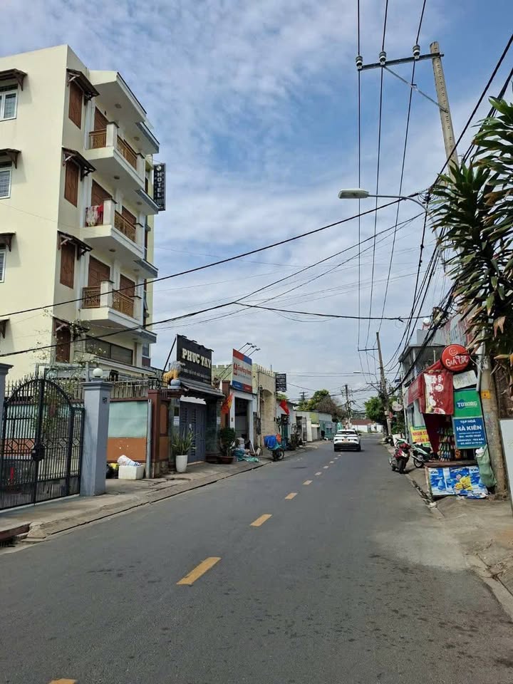 Nhà Mặt Tiền Kinh Doanh P. Long Trường, TP. Thủ Đức - 86.5m² - Giá 5.2 Tỷ