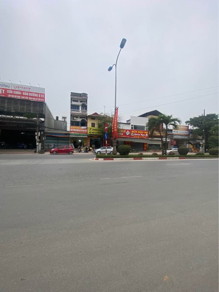 Nhà phố Chùa Thông Sơn Tây 85m² giá 10 tỷ - Mặt tiền kinh doanh đắc địa!