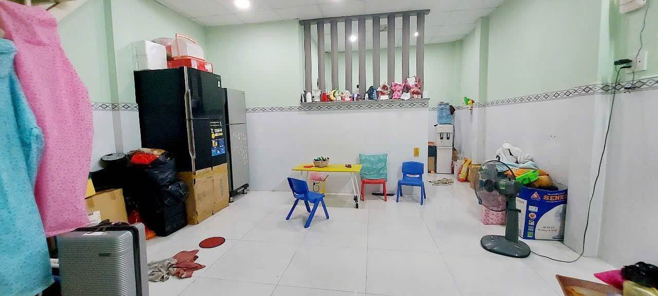 Nhà riêng Tân Thới Nhất 01 Q12 34m² giá 4 triệu - Hẻm ô tô tiện lợi!