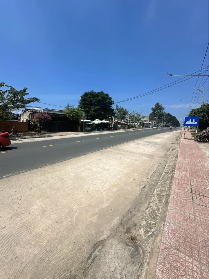 Nhà Mặt Tiền Nguyễn Văn Linh, Tây Ninh - 295m² - Sổ Đỏ Sẵn Sàng