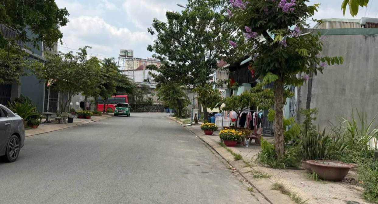 Đất Nhơn Trạch 400m² Sổ Đỏ - Mặt Tiền Đường Nhựa Giá 850 Triệu