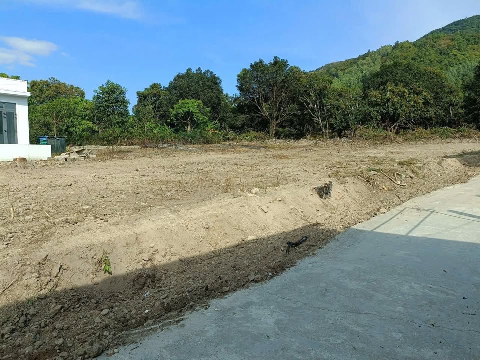 Đất nền Suối Hiệp Nha Trang 282m² giá 550 triệu - Sổ đỏ chính chủ!