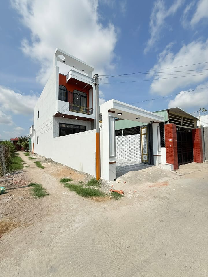 Nhà 2 Tầng Hoàn Công Cần Giuộc 100m² - Sẵn Sàng Về Ở Ngay