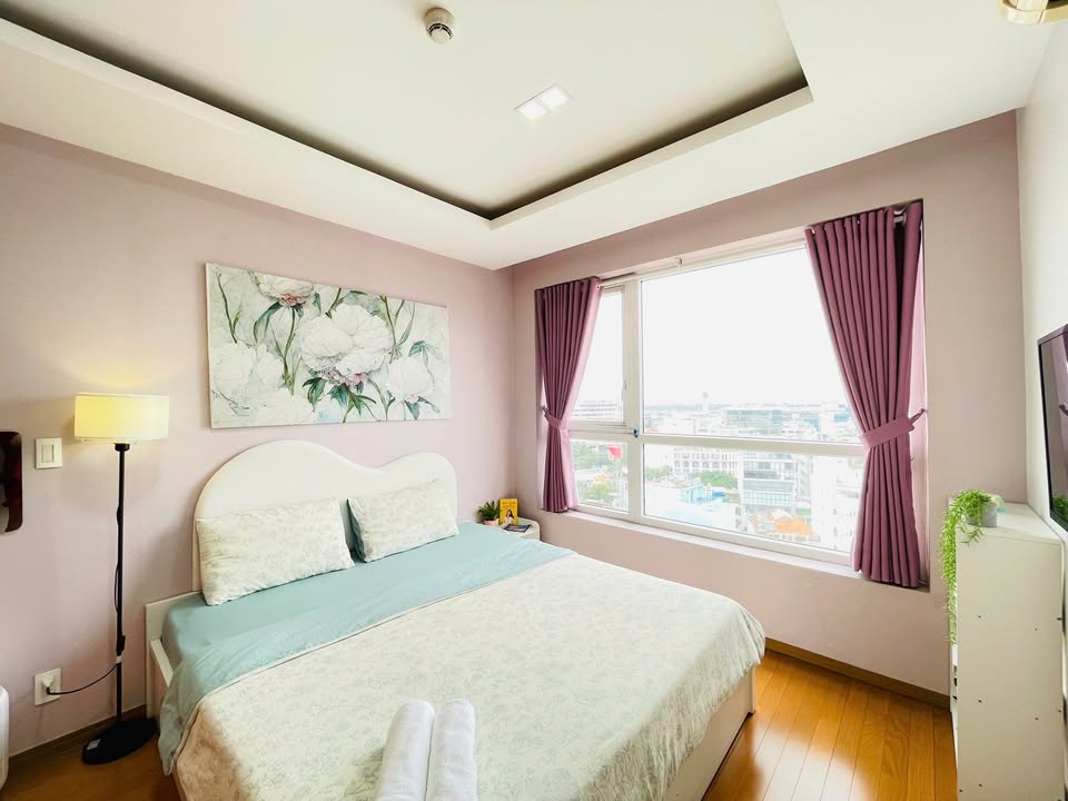 Căn hộ Sky Center Phổ Quang 74m² 6.1 tỷ - View đẹp
