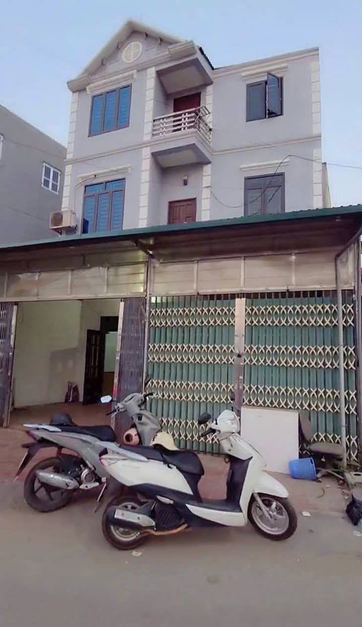 Nhà 3 Tầng Mặt Tiền QL23b, Phúc Yên - Kinh Doanh & An Cư 4.2 Tỷ