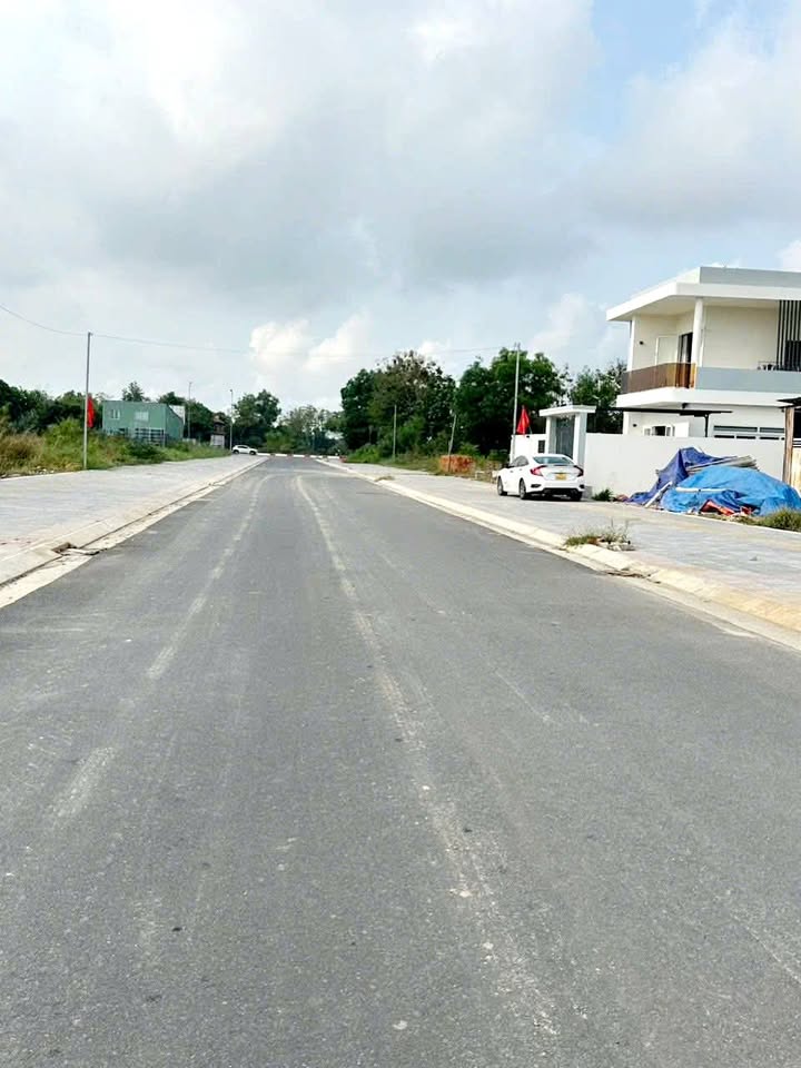 Đất nền TP Bà Rịa 127.4m² - Sổ đỏ chính chủ, đường to ô tô!