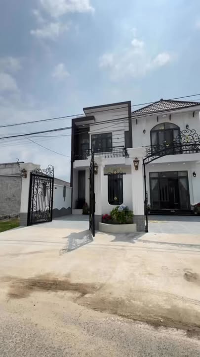 Nhà Hưng Nhơn Bình Chánh 100m² - Sổ Hồng Riêng, Kinh Doanh Tốt