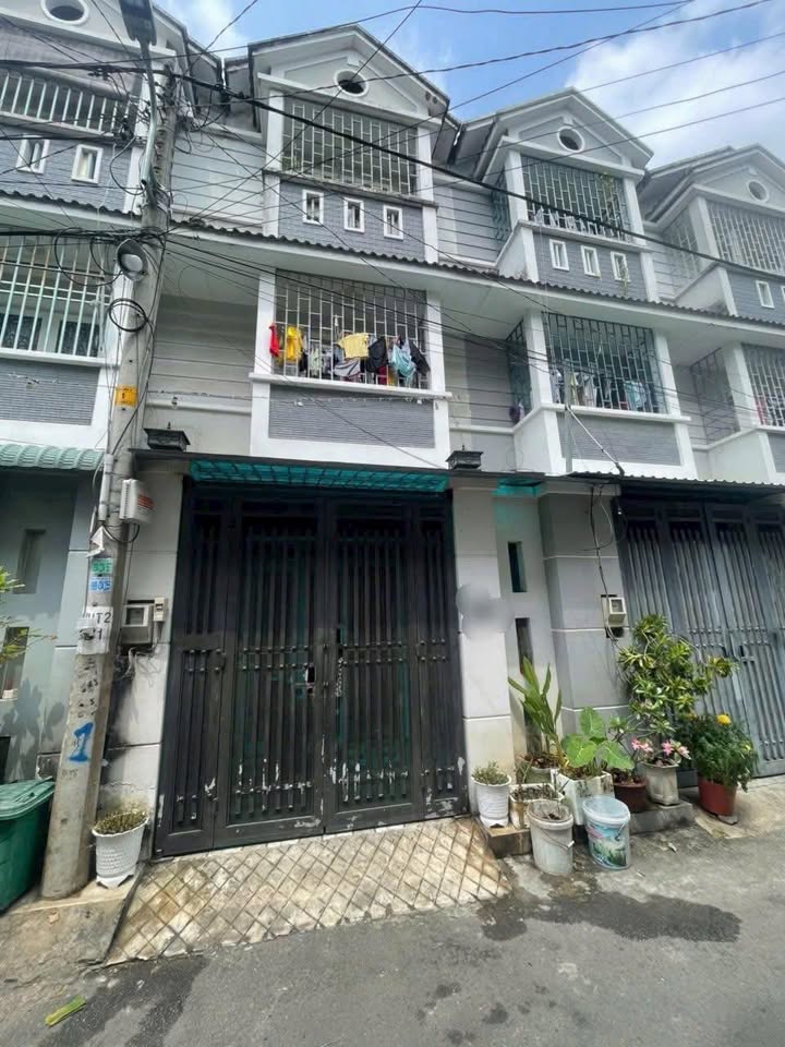 Nhà Nguyên Căn 1 Trệt 2 Lầu, Hẻm Xe Tải, Q.Tân Bình - 4PN, Giá 13 Triệu