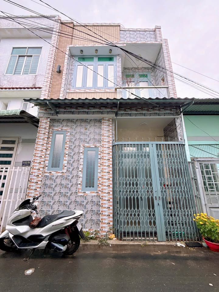 Nhà Hoàng Quốc Việt Ninh Kiều 42m² - Ô tô vào tận nhà, sẵn sàng ở ngay!