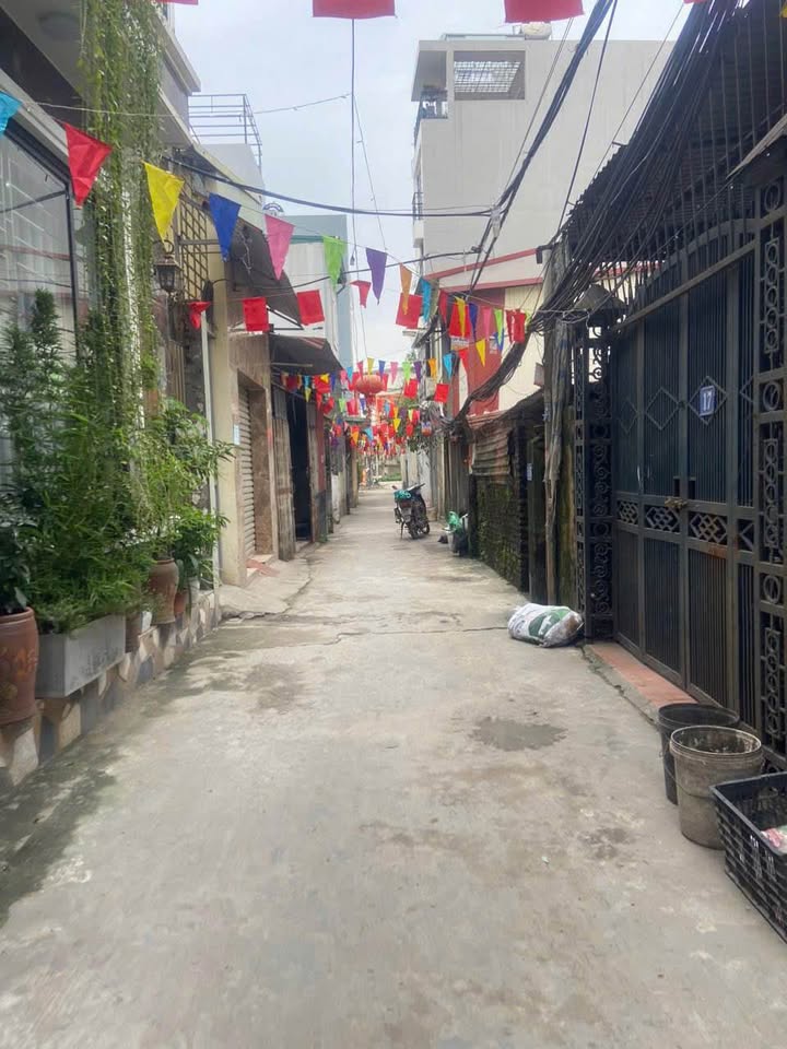 Nhà Nguyễn Lam Long Biên 95m² - Ngõ Thông Ô Tô - 17.8 Tỷ TL