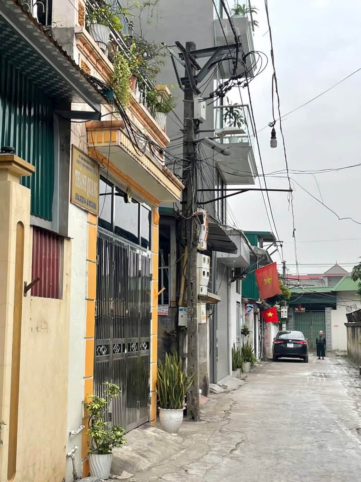 Bán đất Yên Viên, Gia Lâm 70m² - Đường ô tô, view thoáng