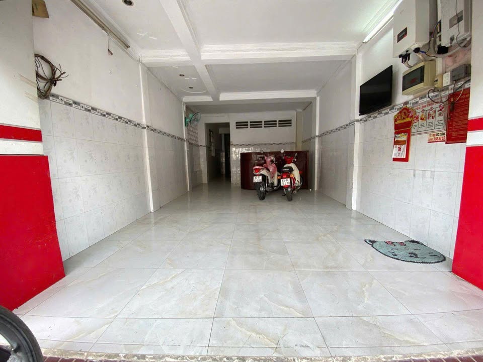 Nhà Mặt Tiền Trung Tâm Cần Thơ - 10 Phòng, Sẵn Nội Thất, Giá 15 Triệu/Tháng