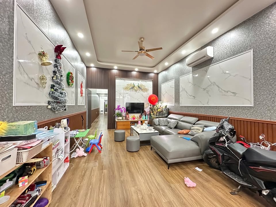 Nhà Mặt Tiền Trực Cát, Hải Phòng - Kinh Doanh Đắc Lợi 89m²