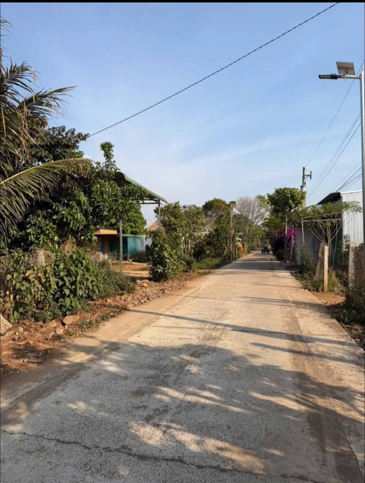 Bán Đất Nền 2500m² Mặt Tiền 23m Xã N'Thol Hạ, Đức Trọng - Giá 2.8 Tỷ