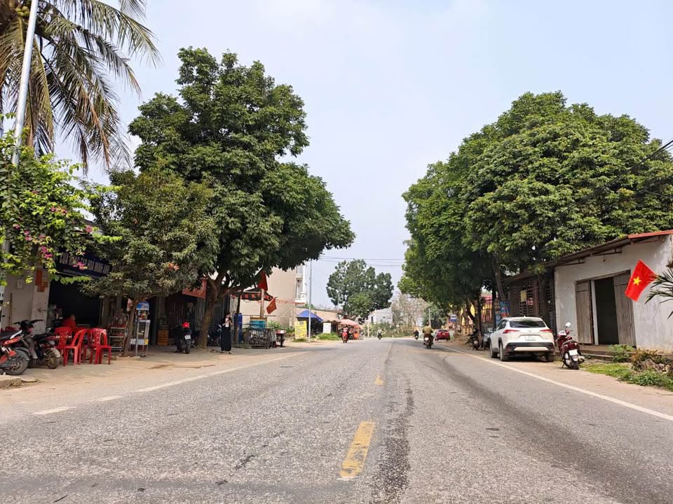 Nhà Mặt Tiền QL2C Lập Thạch 200m² - Kinh Doanh Sầm Uất, Giá 5.7 Tỷ