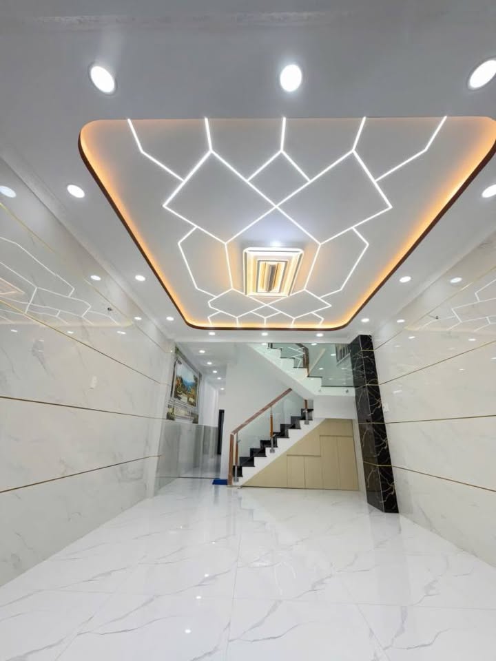 Nhà Lê Văn Quới Bình Tân 76m² giá 5.39 tỷ - Hẻm ô tô thông thoáng!