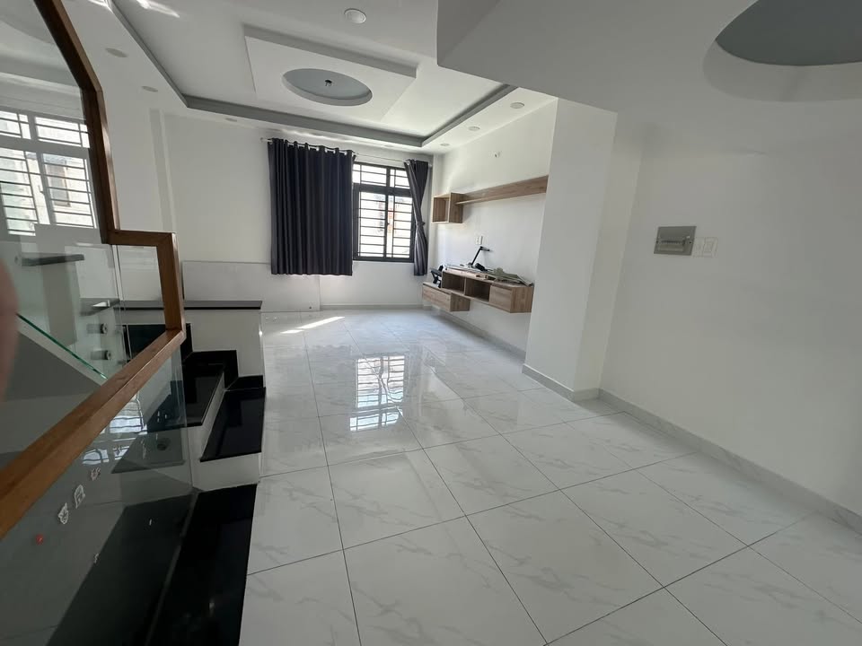 Nhà riêng Linh Đông Thủ Đức 150m² 10 triệu - Ô tô vào tận nhà!