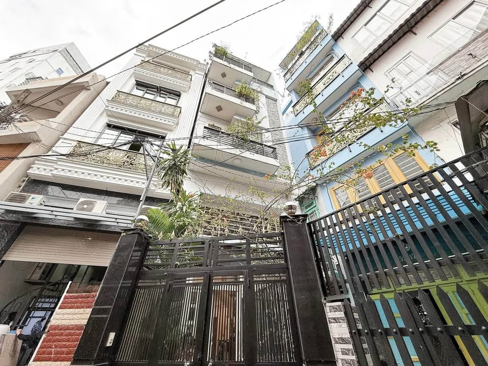 Nhà riêng Cao Thắng Q10 50m² - Sẵn sàng ở ngay, ô tô đỗ cửa!
