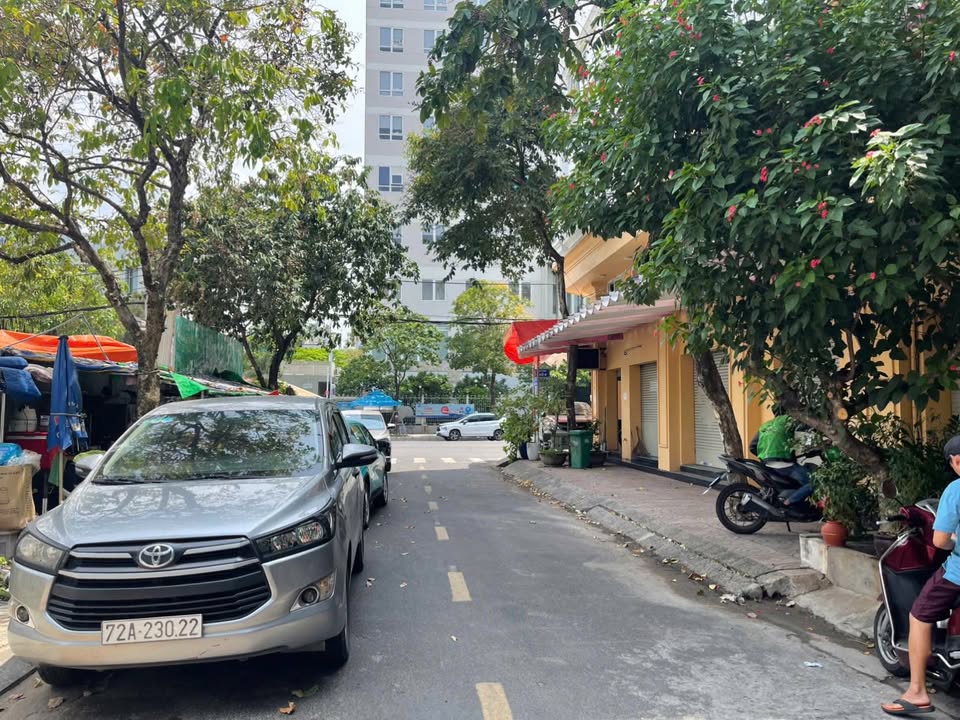 Đất Nền Khu Trung Sơn Quận 7 100m² - Đường to ô tô, 9 tỷ!