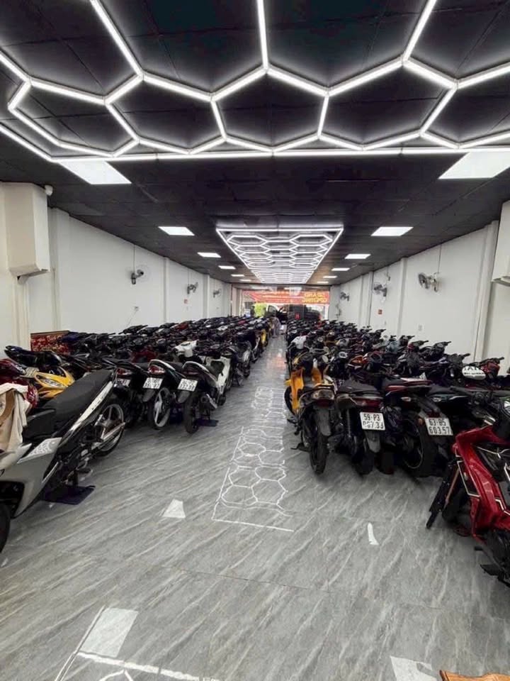 Nhà phố Mặt tiền Mã Lò, Q.6 192m² - Cơ hội kinh doanh vàng!