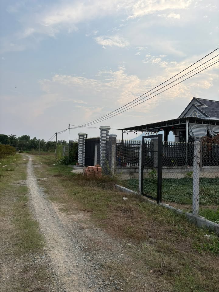 Đất nền Dương Minh Châu 280m² - Sổ đỏ chính chủ, giá tốt!