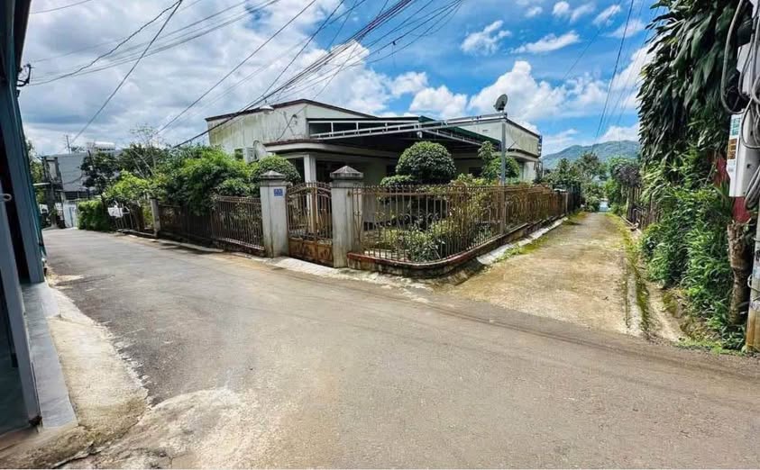 Đất Vàng Bảo Lộc - 319m² Nở Hậu, 2 Mặt Tiền Hẻm Xe Hơi - Giá Ngộp 2.75 Tỷ