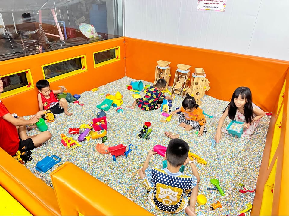 Sang nhượng gấp khu vui chơi 300m² tại Cao Thắng, Hạ Long - Doanh thu ổn định