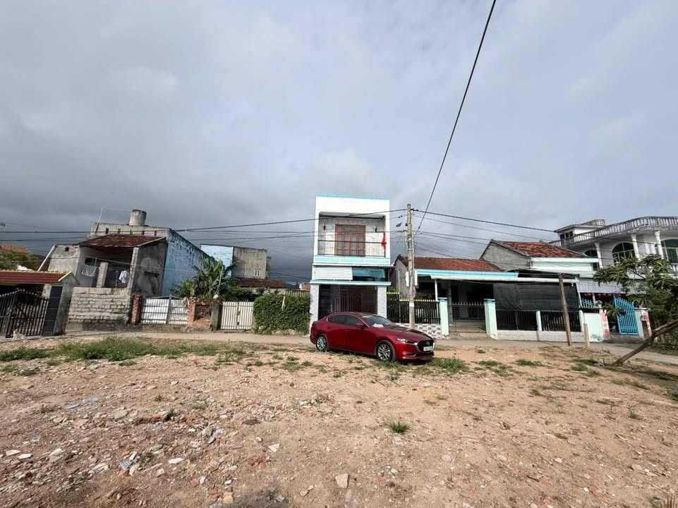 Bán Gấp Lô Góc Biệt Thự Mini Đông Hòa Dĩ An 135m² - 6xx Triệu