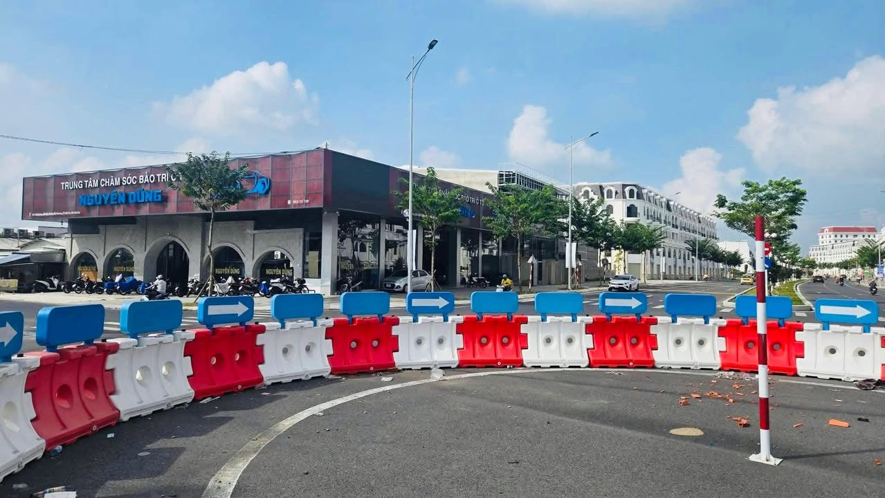 Mặt Tiền Góc Đại Lộ Đông Tây - Nguyễn Huệ, Bến Tre - 658m² - Giá Tốt