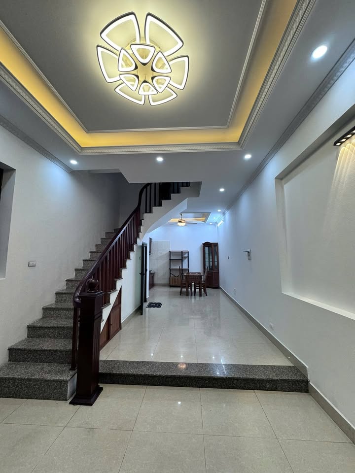 Nhà 4 Tầng Hữu Hòa, Thanh Trì - 38m² Sổ Đỏ Chính Chủ Giá 4.6 Tỷ