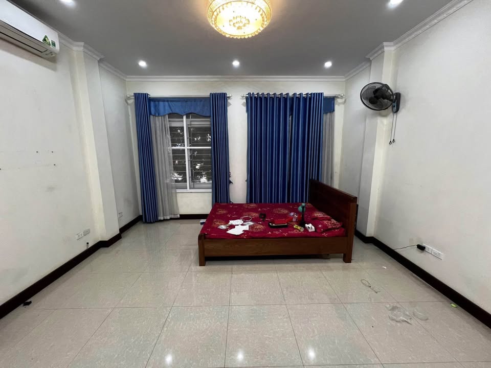 Cho thuê nhà 5 tầng Phố Tôn Quang Phiệt, Bắc Từ Liêm - 50m², 16tr/tháng