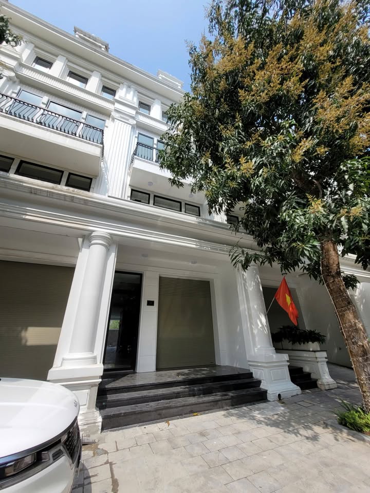 Cho thuê nhà liền kề Louis City Hoàng Mai 5 tầng - Kinh doanh/Văn phòng/Ở