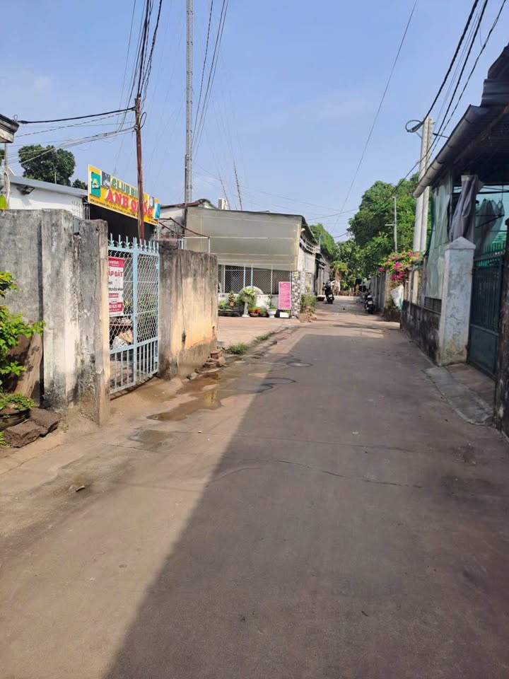 Nhà Cấp 4 Hẻm Hoàng Diệu, Long Khánh - 115m² Sổ Riêng, Giá 2.1 Tỷ