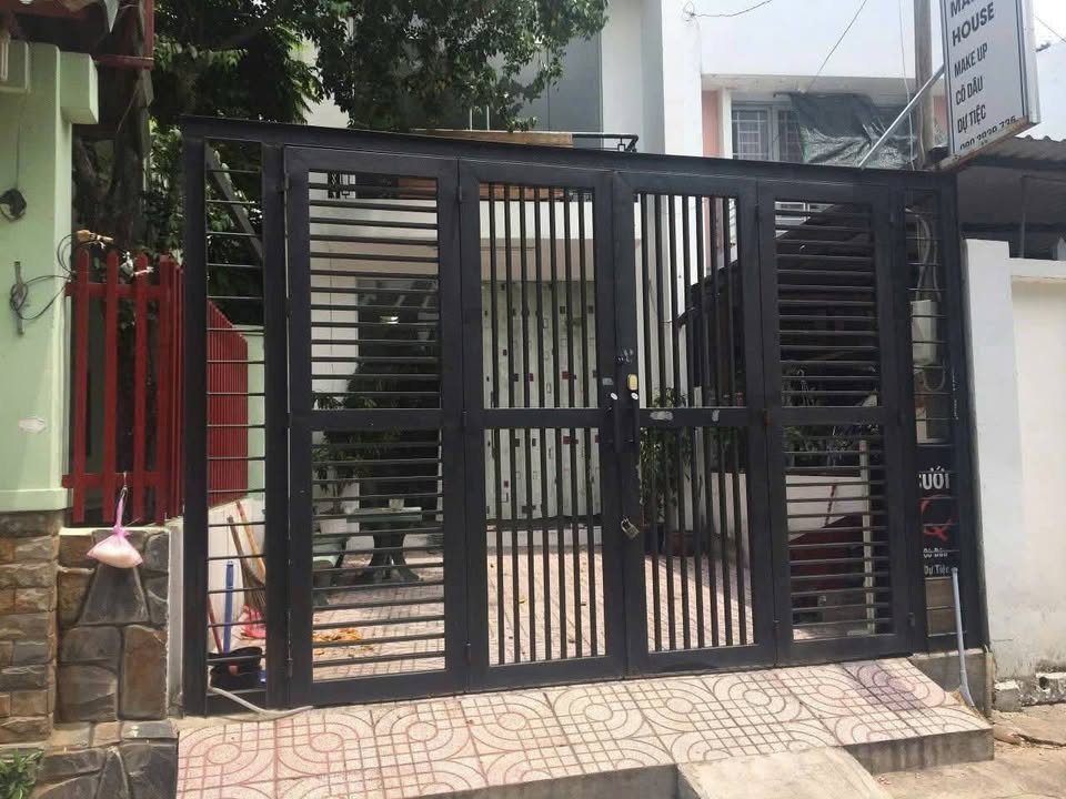 Nhà Xã Trung Chánh, Hóc Môn 100m² - Sẵn Sàng Kinh Doanh/Văn Phòng