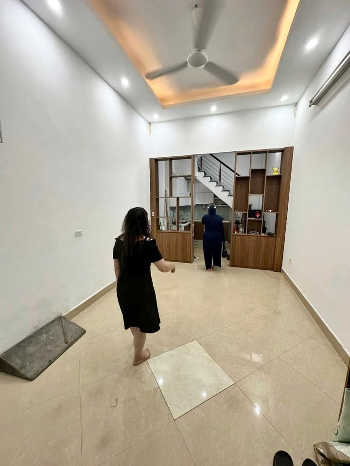 Cho thuê nhà nguyên căn Thái Hà, Đống Đa, 120m² - Sẵn Sàng Ở Ngay