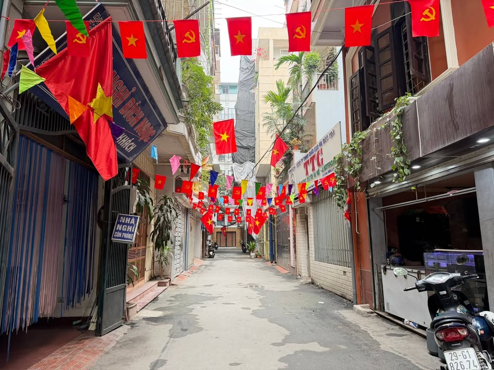 Nhà nguyên căn 5 tầng Vương Thừa Vũ 83m² - Vị trí đẹp, ô tô vào tận nhà!