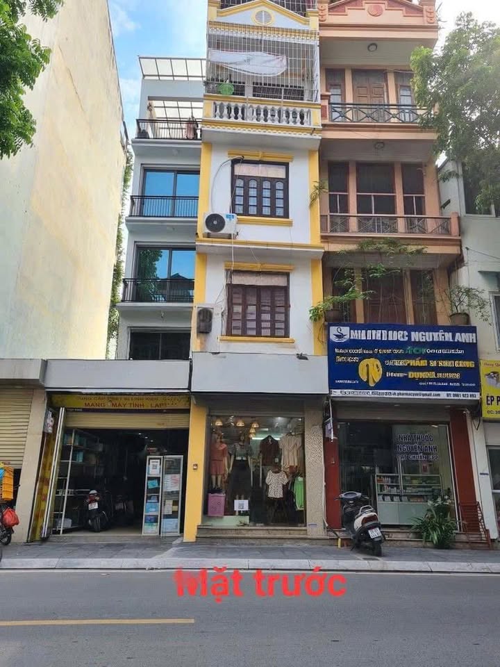 Mặt bằng kinh doanh mặt phố Thuỵ Khuê, Tây Hồ - 45m² - 10 triệu