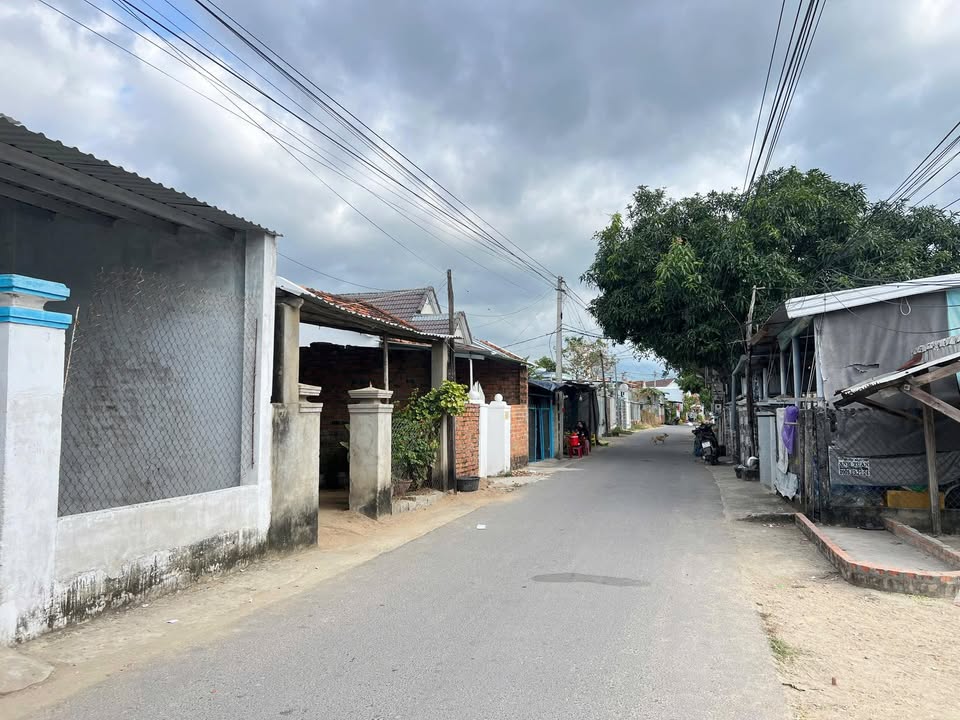 Đất nền Vạn Lương 135m² - Sổ đỏ chính chủ, giá tốt hiếm có!