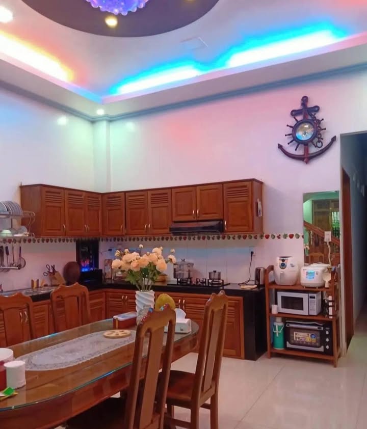 Nhà Phố Hà Giang, Bảo Lộc 100m² Hướng Đông - Nội Thất Gỗ Cao Cấp