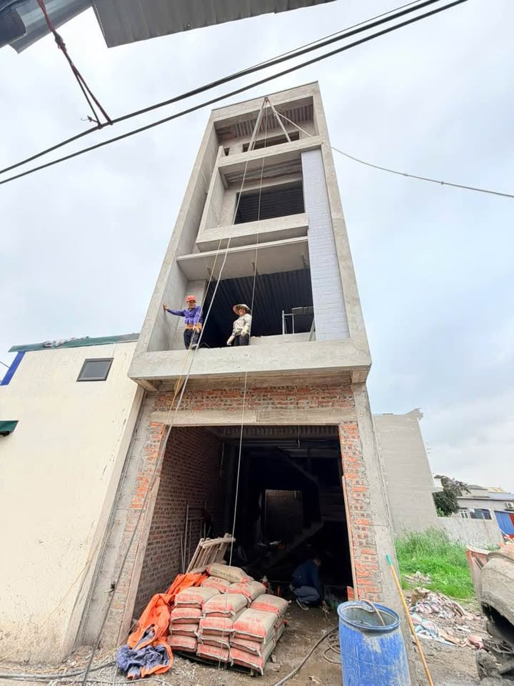 Nhà Riêng Lương Quy 50m² 3.2 Tỷ - Ô Tô Vào Tận Nhà, Full Nội Thất!