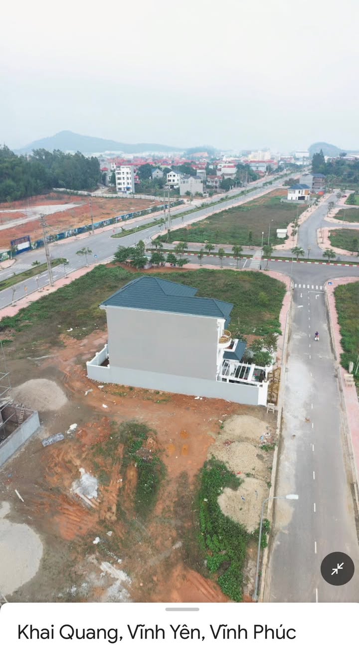 Bán Gấp Townhouse 300m² Đinh Tiên Hoàng, Vĩnh Yên - Sổ Đỏ Sẵn Sàng